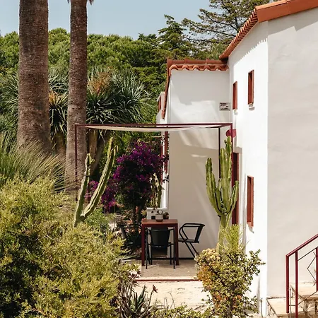 Holiday home Maison De Et Jardin Botanique A 600m De La *